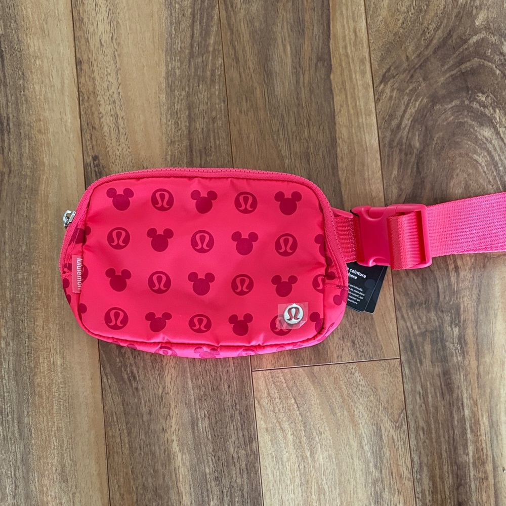 NWT Lululemon Everywhere Disney Hot Pink Mickey Pattern Belt Bag